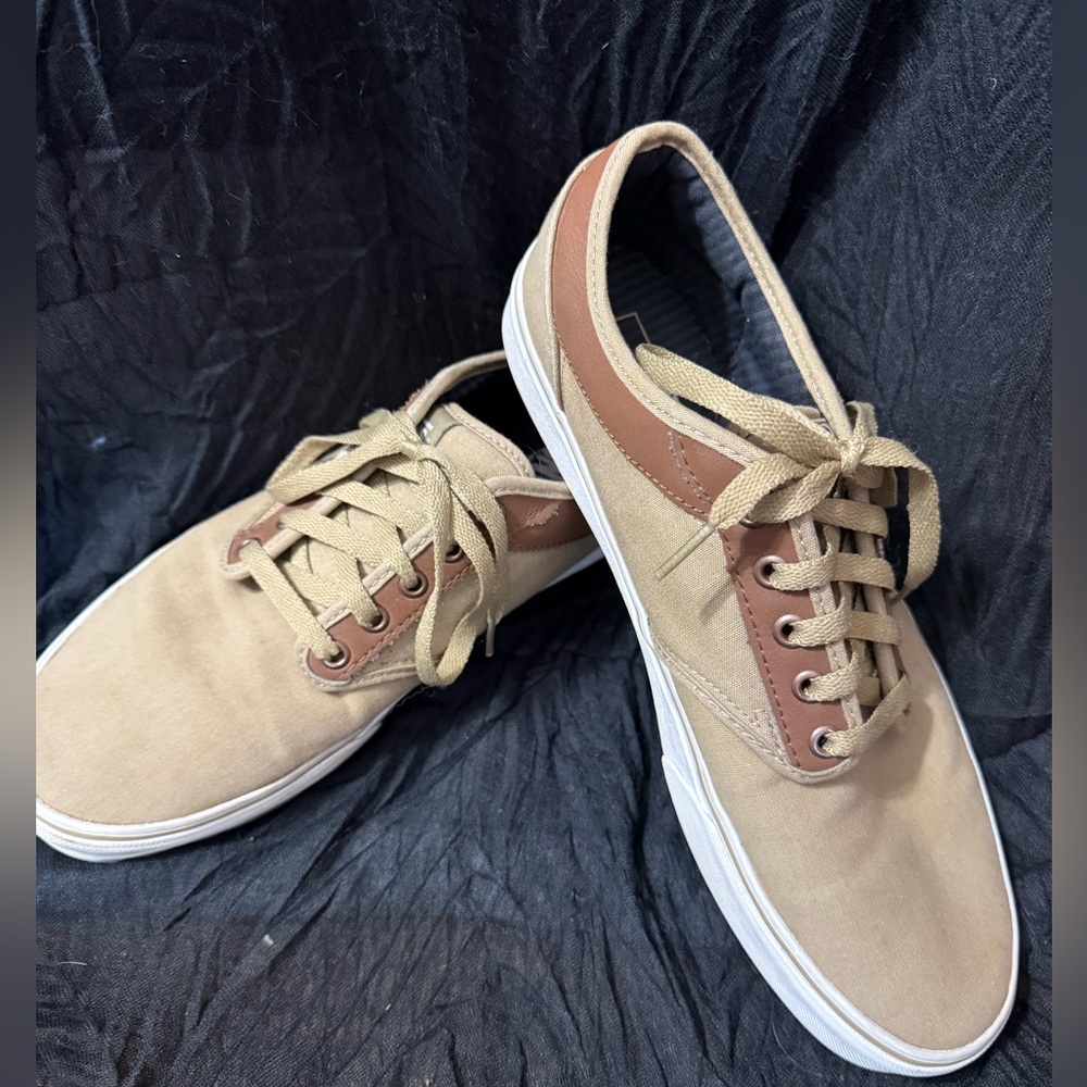 Van’s Tan and Brown Casual Sneakers